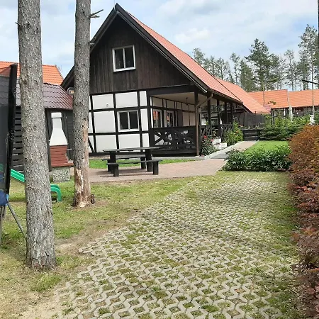 Domek Nad Jeziorem 別荘 Załakowo